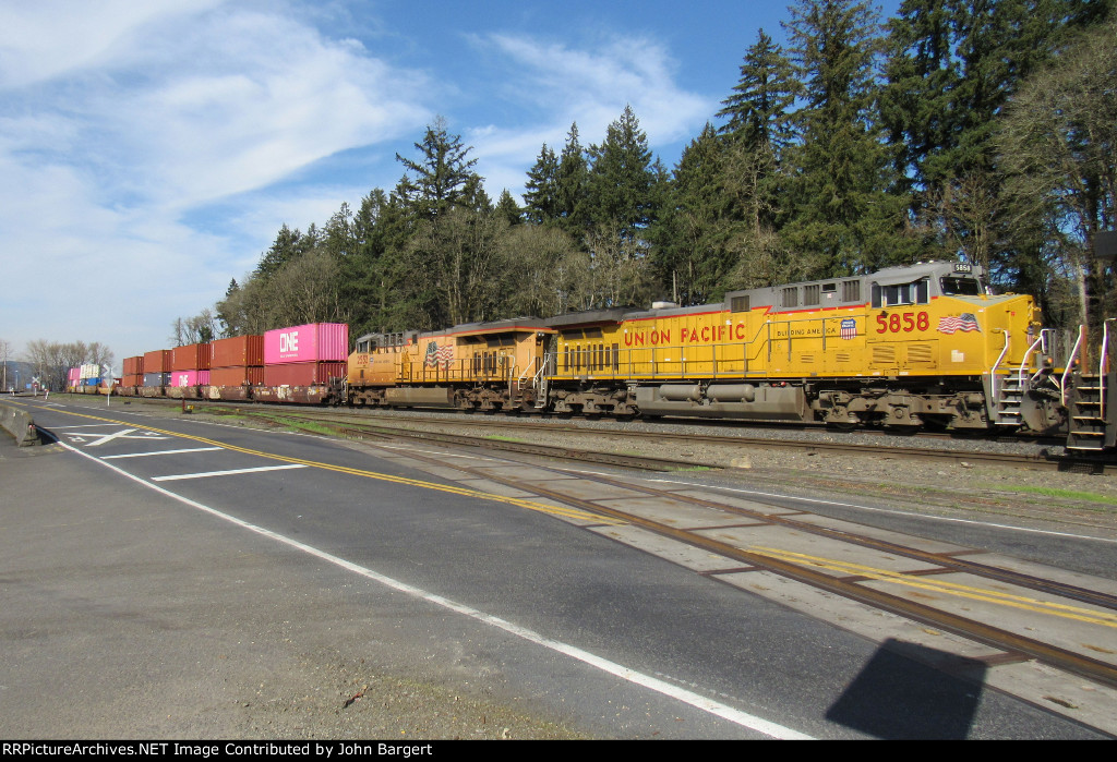 UP 5858 SB 